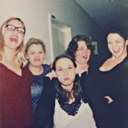 picture of 5 girls pulling silly faces. Myself and my housemates on my last day before leaving my study abroad